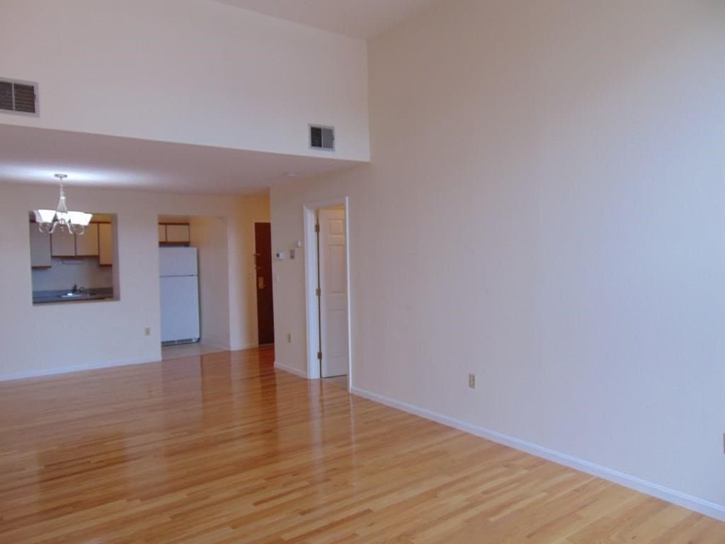 94 Newbury Ave #212 photo 4