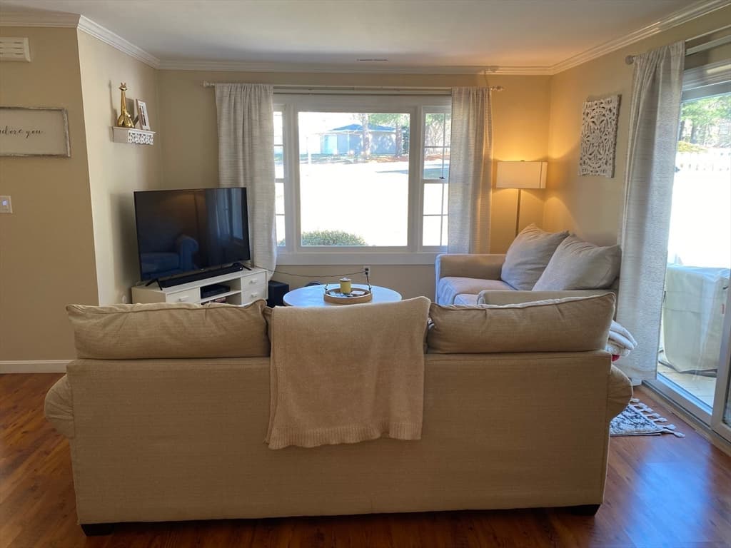 908 Edgebrook Drive #908 photo 5