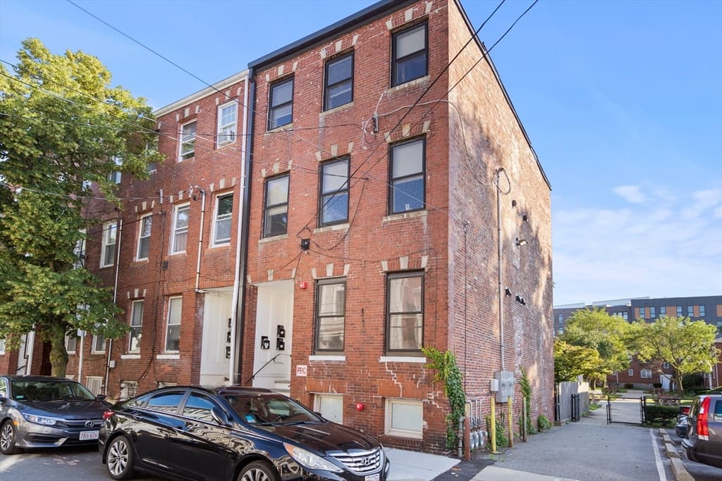211 W 9th St. #3