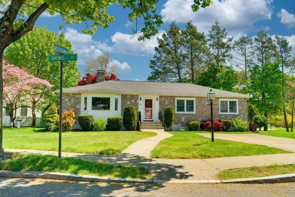24 Great Meadow Rd #24