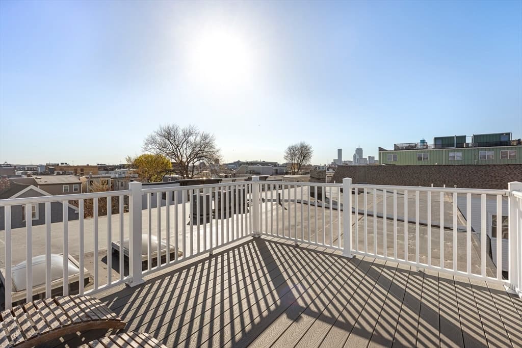 140-142 W 7th St #6