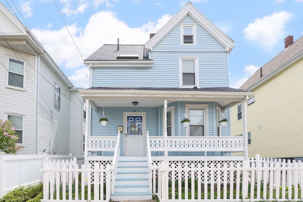 17 Higgins Ave