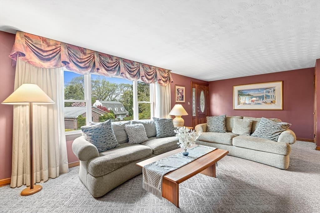 121 Pine Ridge Road photo 2