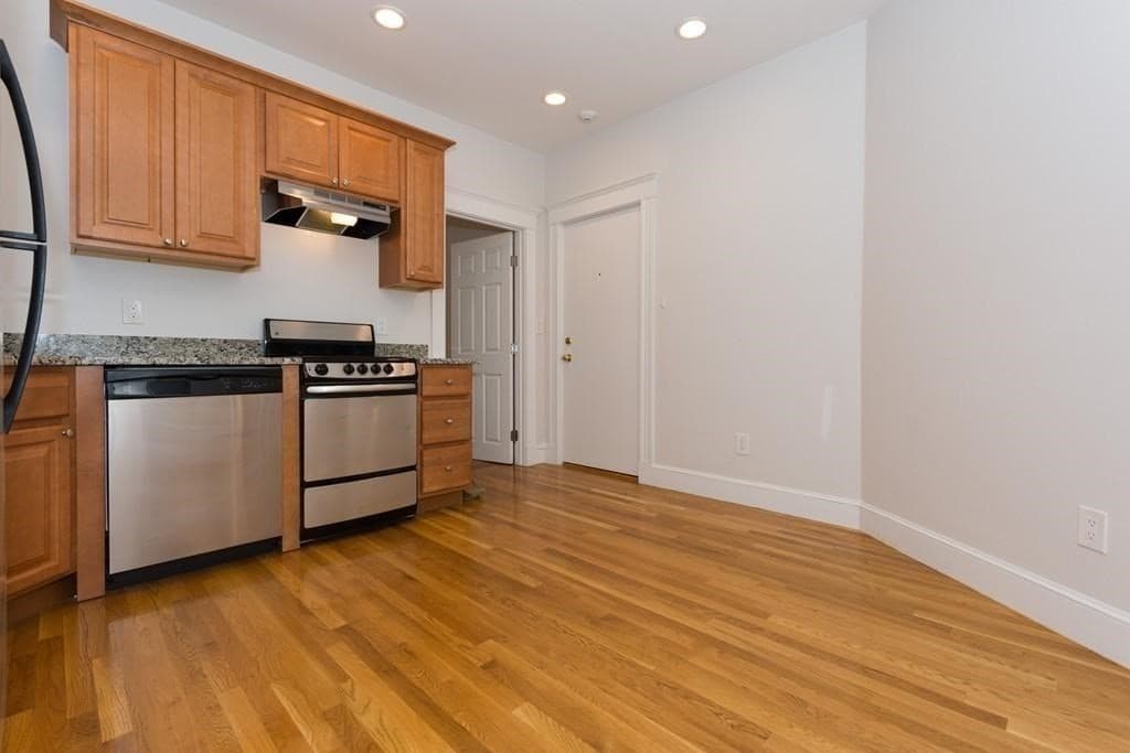 90 Brainerd Rd #12 photo 2