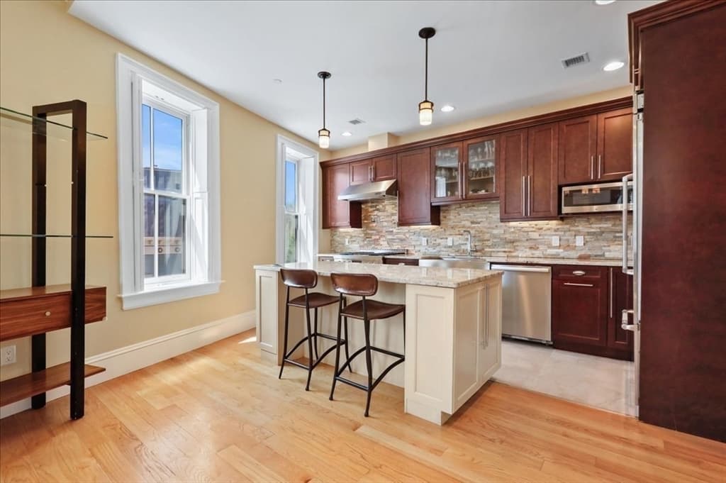 22 Chestnut Street #102 photo 5