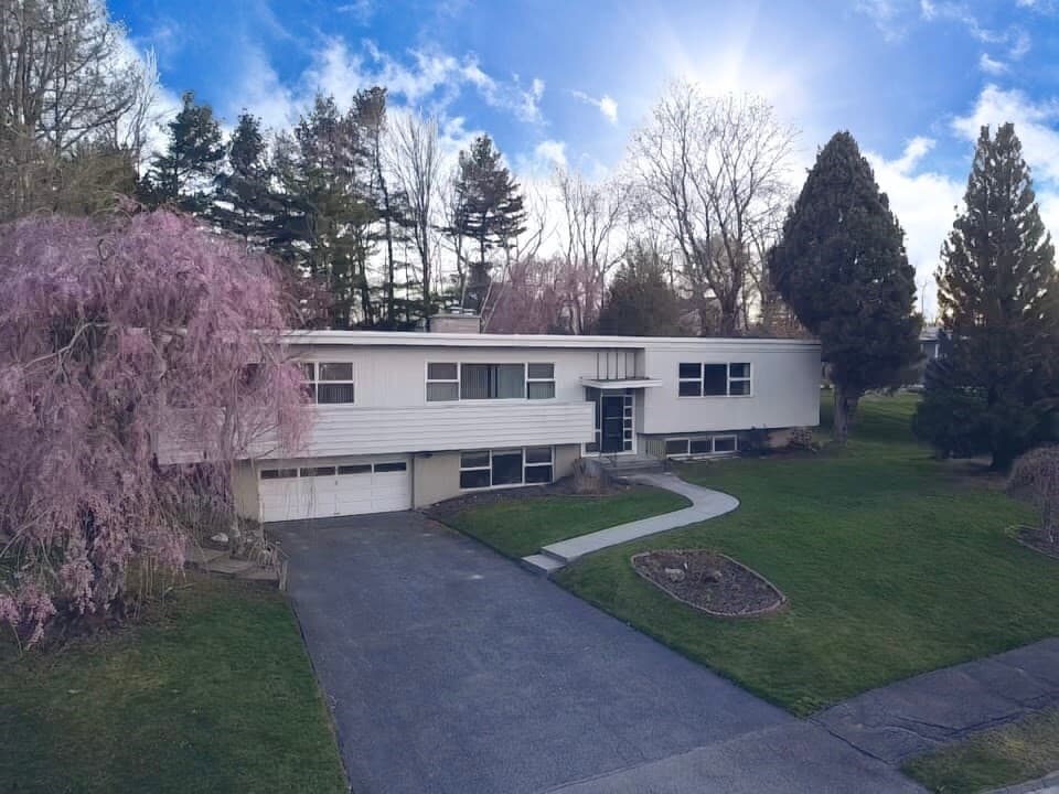 142 Winifred Ave