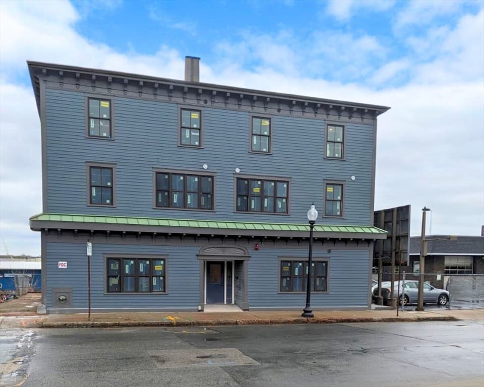 1504 Purchase St #104