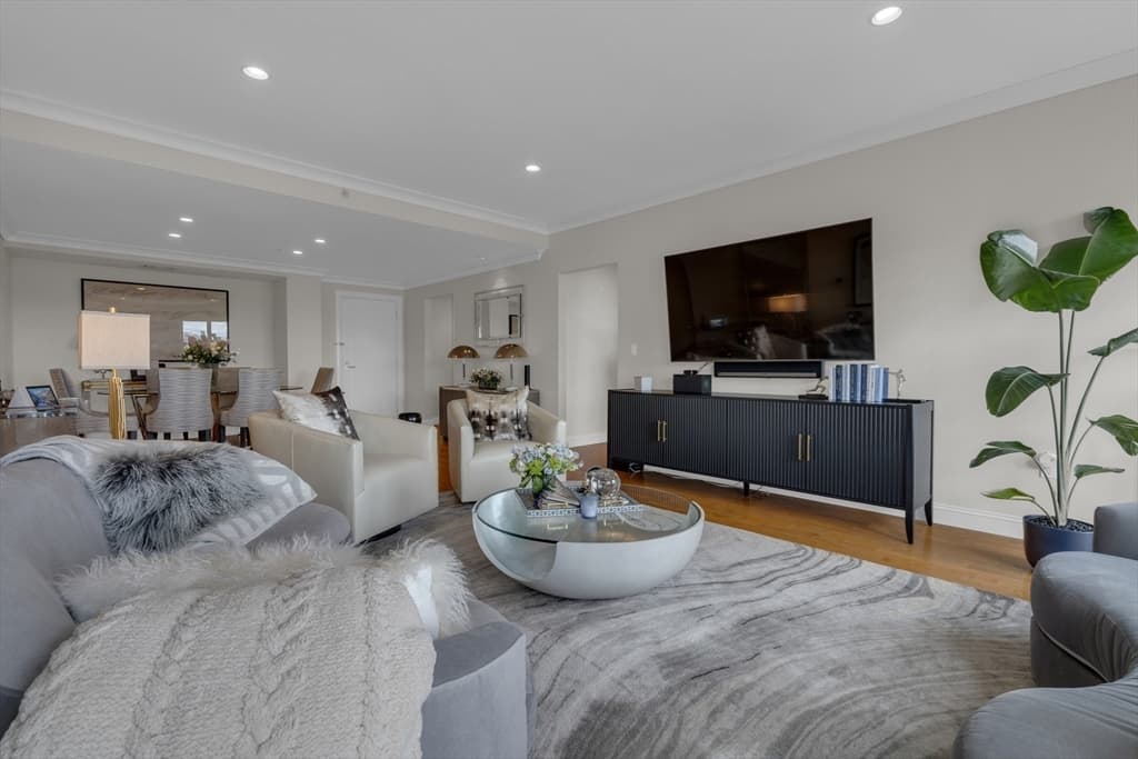 778 Boylston St #7B photo 3