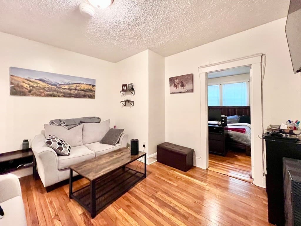 26 Chiswick Rd #6 photo 2