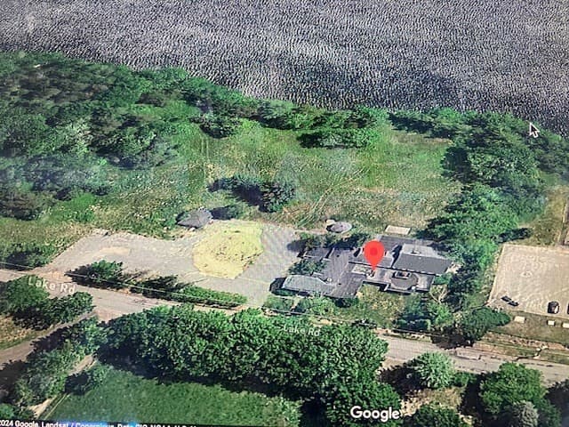 216 Lake Rd
