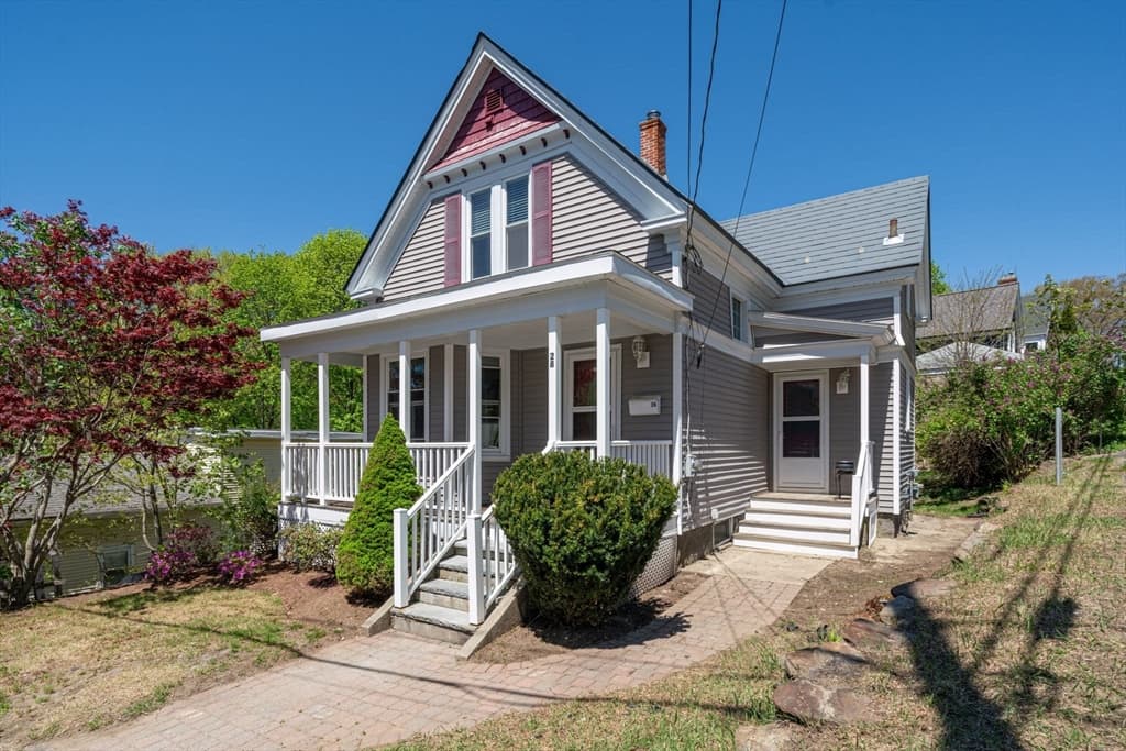 28 Essex St photo 2