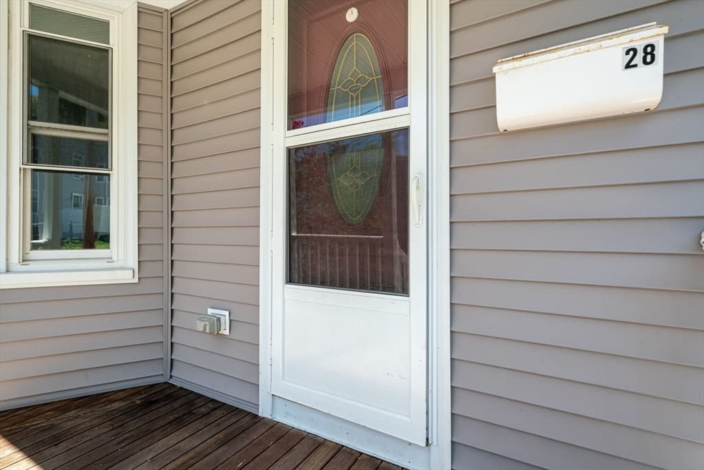 28 Essex St photo 4