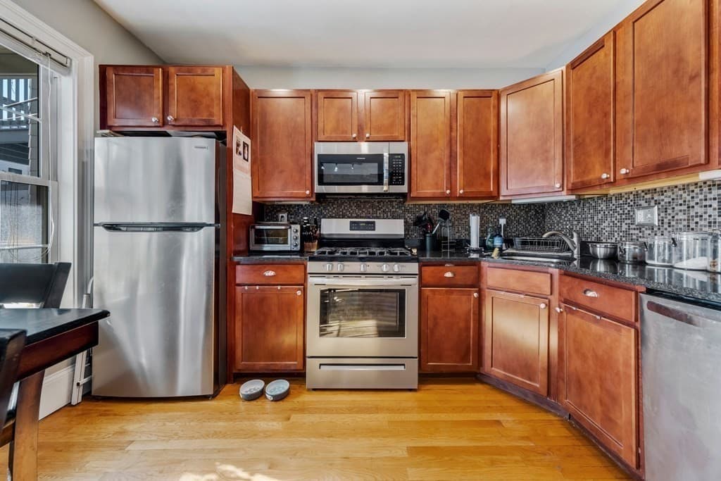 673 E 2nd St #1 photo 3