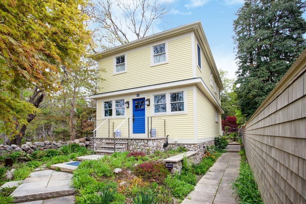 117 Gardiner Rd