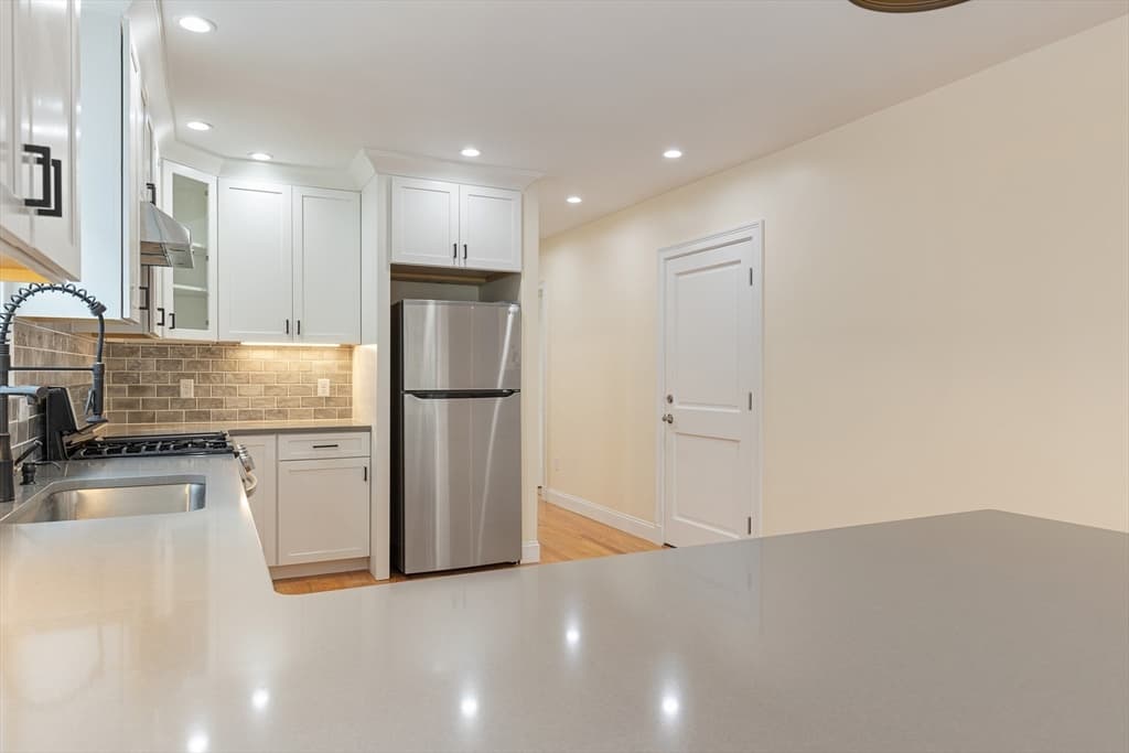 48 West Tremlett #2 photo 2
