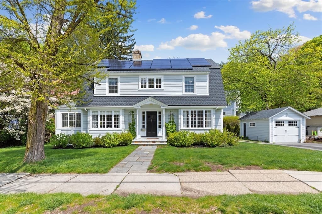 12 Everell Rd