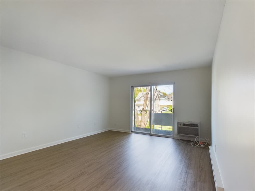 31 Vine St #22 photo 3