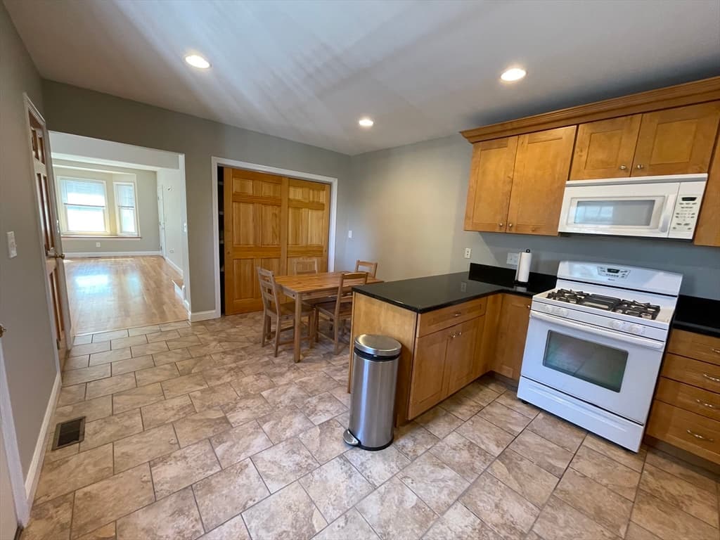 17 Emery St #17 photo 2