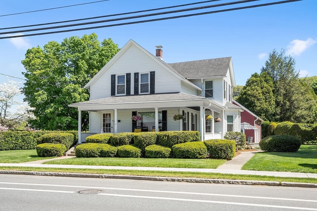 51 Sugarloaf St