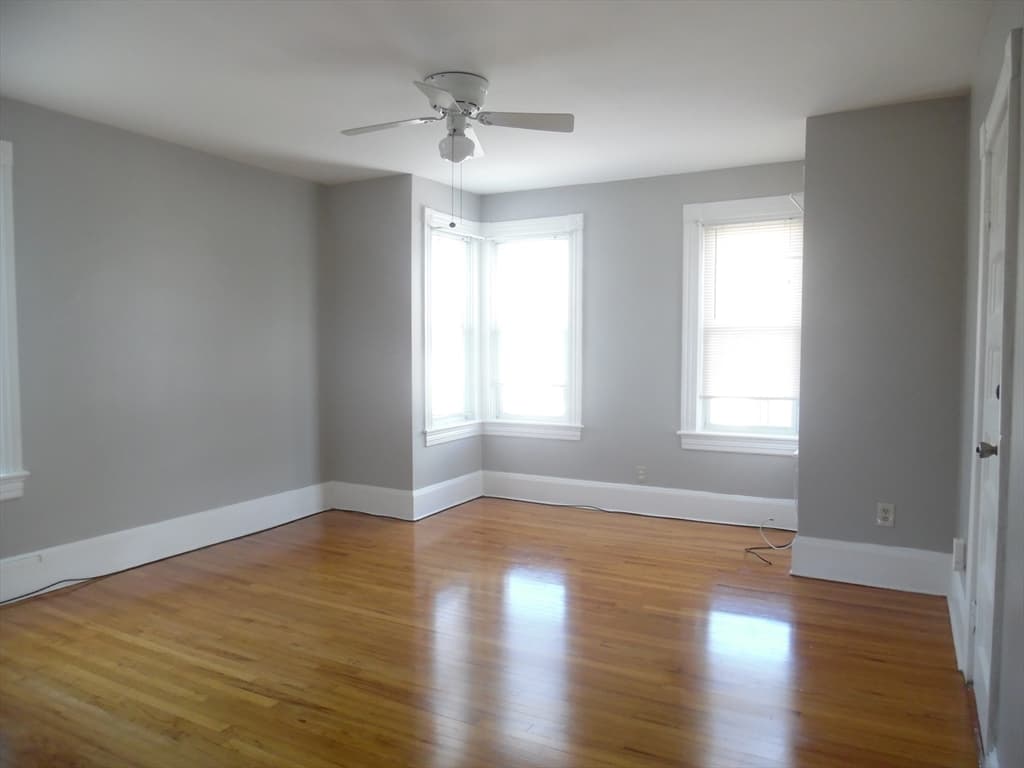 27 Gagnon St #2 photo 3