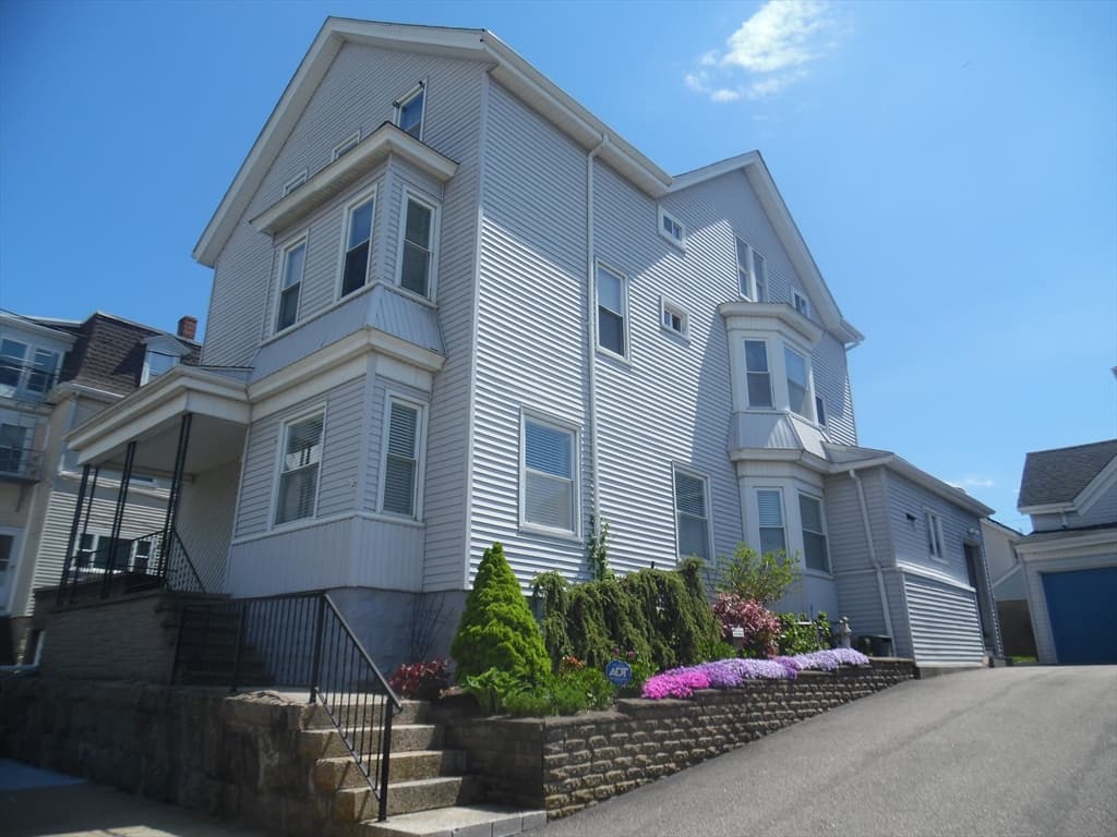 27 Gagnon St #2