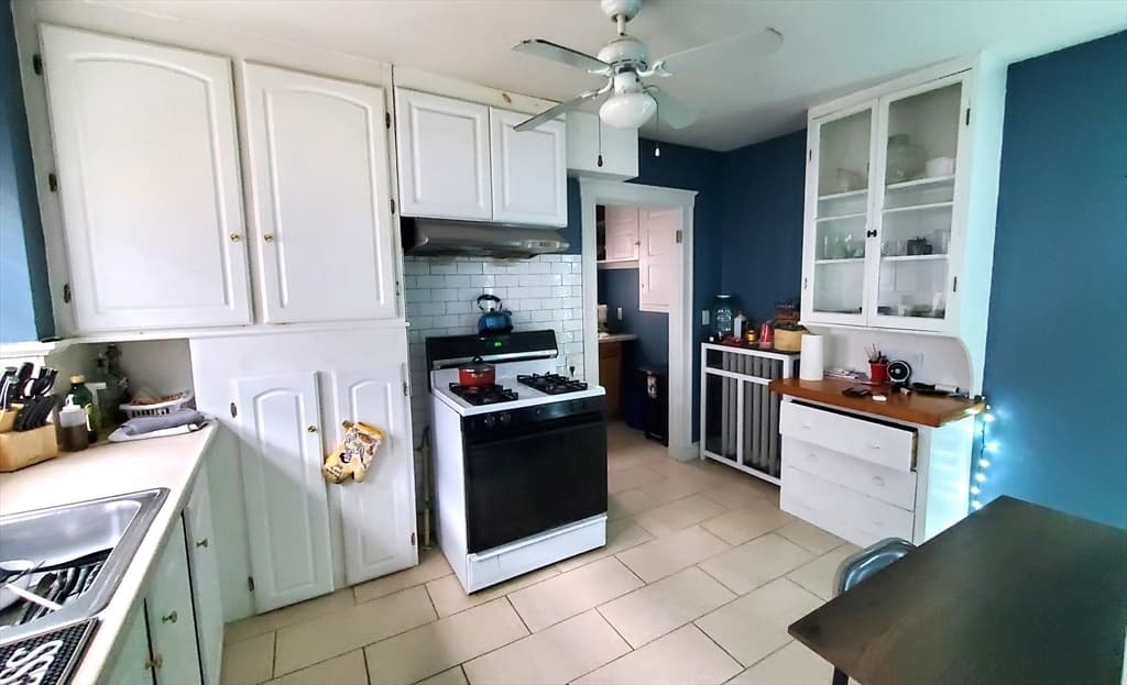 124 Russell St #1 photo 2