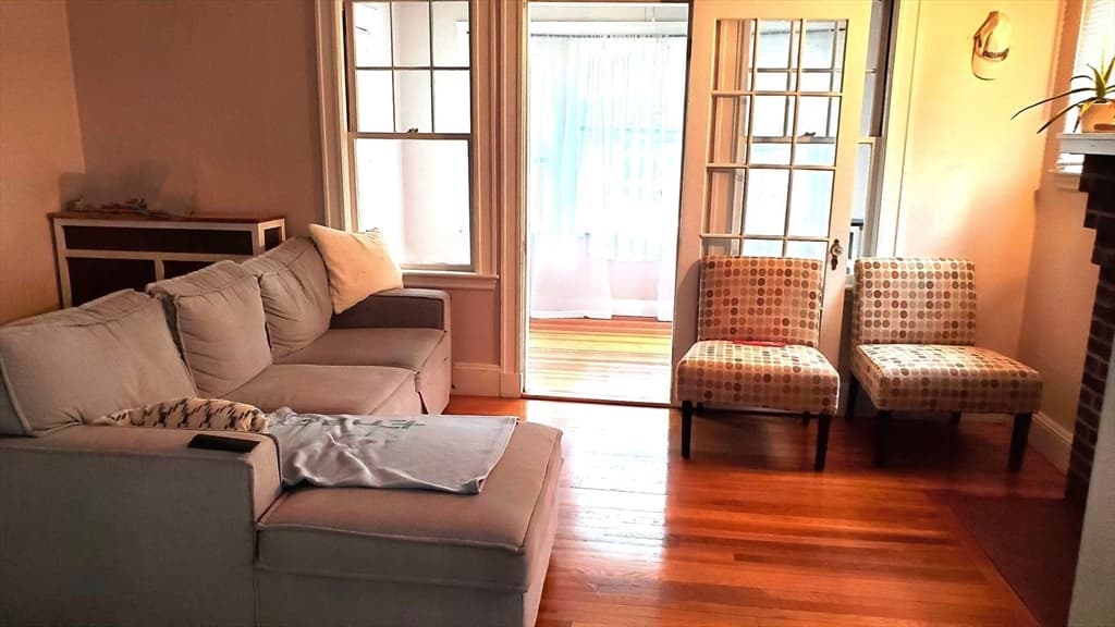 124 Russell St #1 photo 5