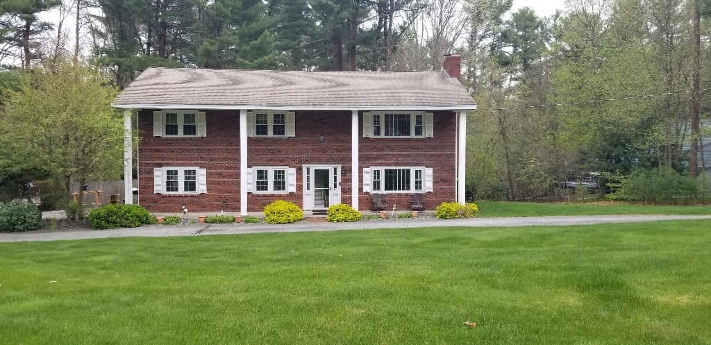 52 Meadowbrook Rd
