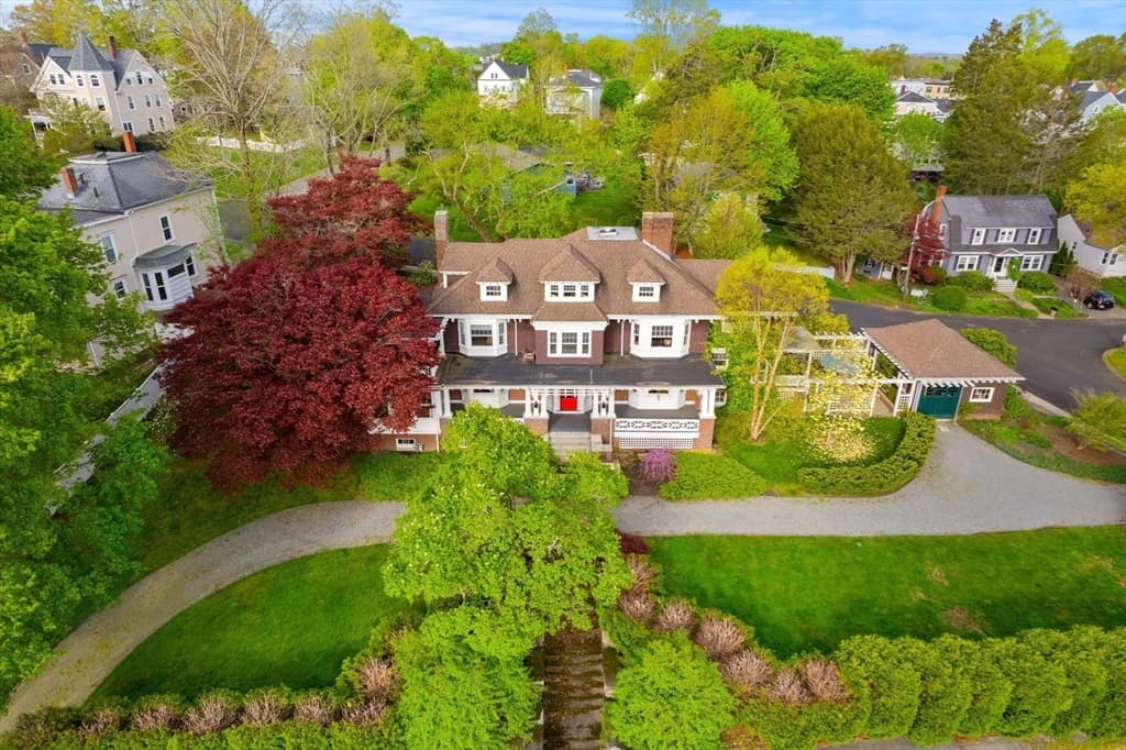 262 Mill St