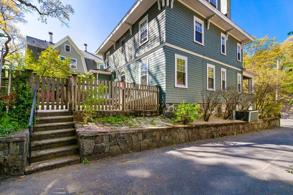 23 Devens Rd photo 4