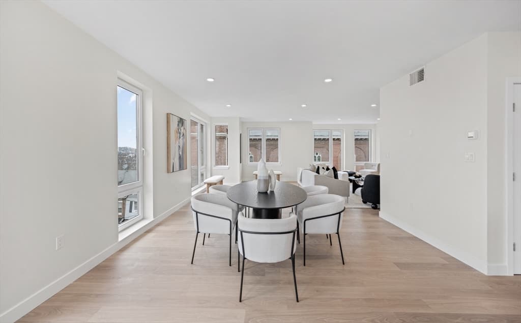 387 Sumner #PH photo 4