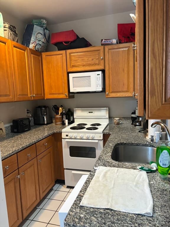 172 Salem St #3 photo 3