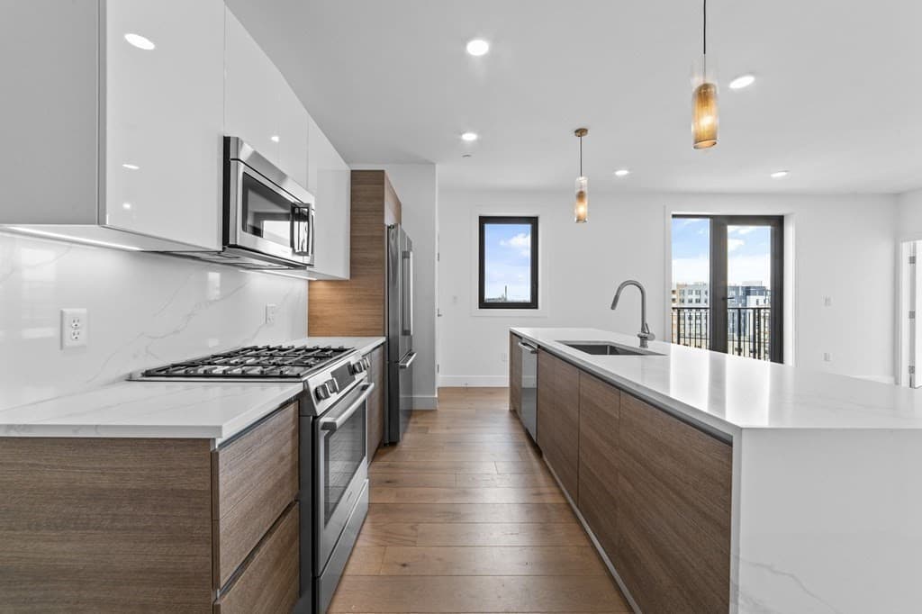 30 Penniman Rd #605 photo 3