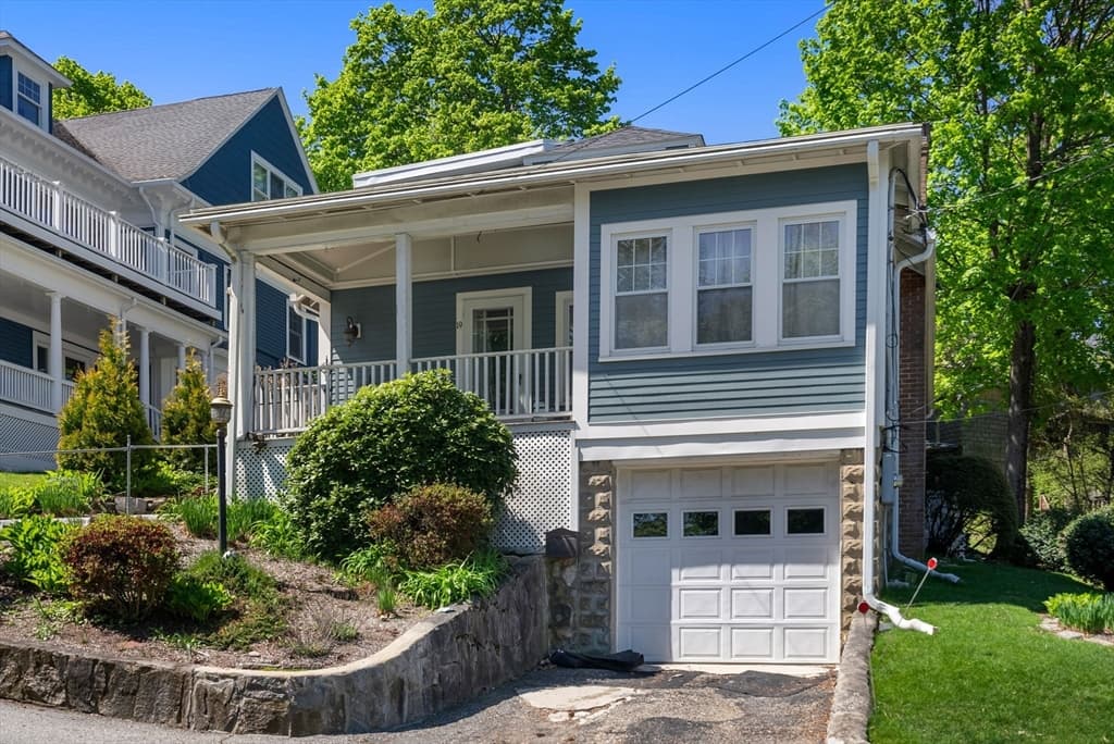 19 Oakland Ave photo 3