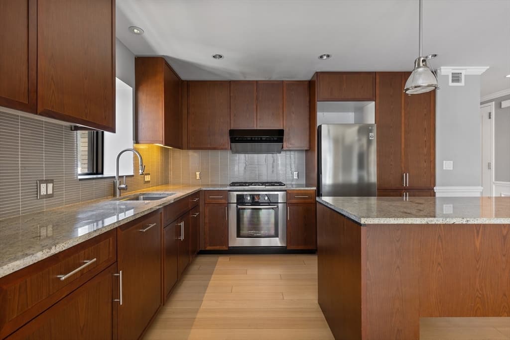 580 Washington St #1108 photo 4