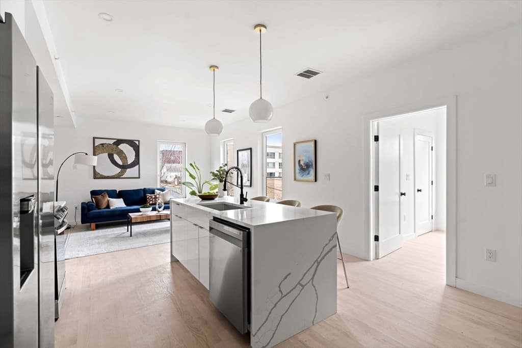 122 Washington Street #1 photo 3