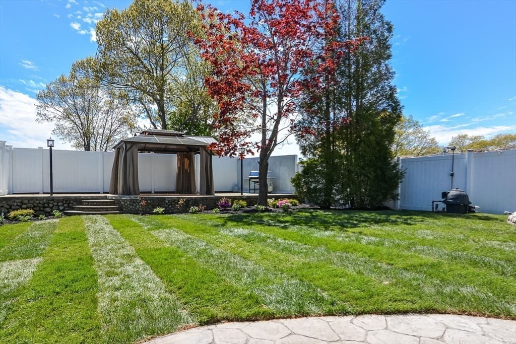 13 Doane Rd photo 3