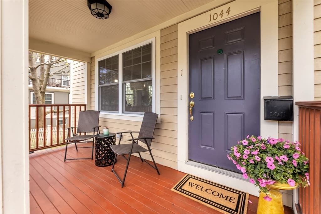 1044 South St #1 photo 4