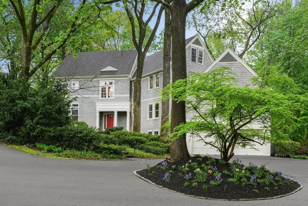49 Buswell Pk photo 2