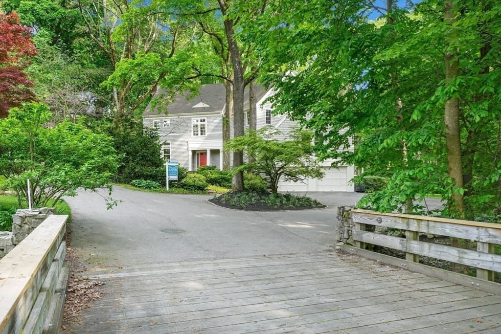 49 Buswell Pk photo 5