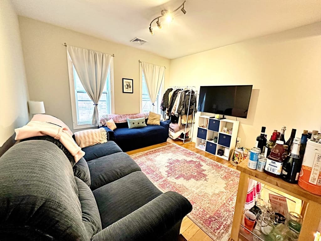 20 Frankfort St #3