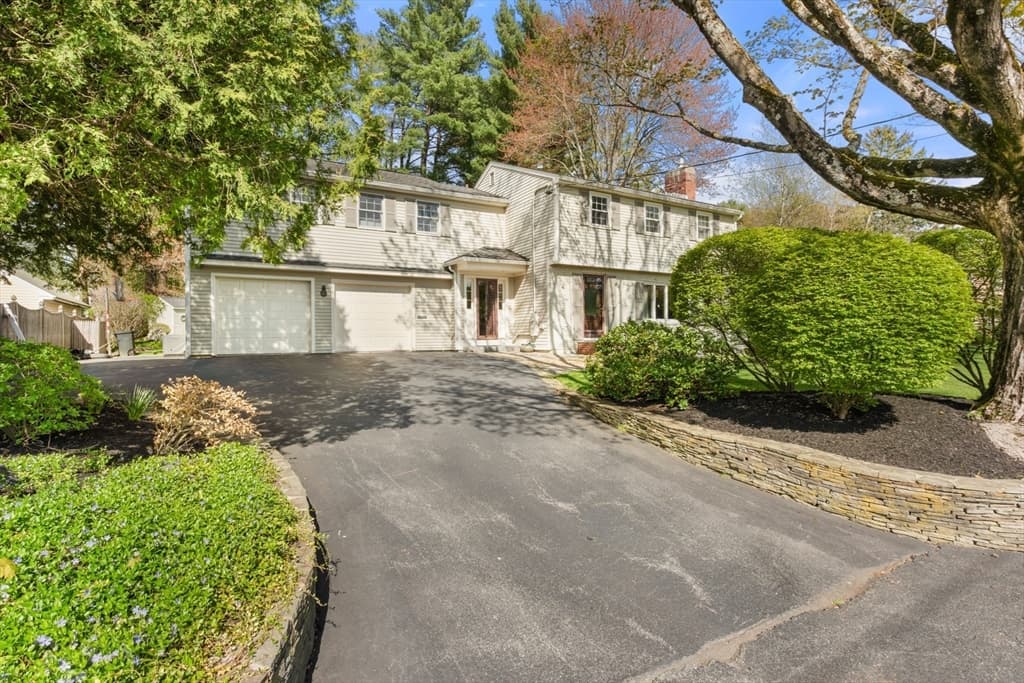 59 Howard Ave