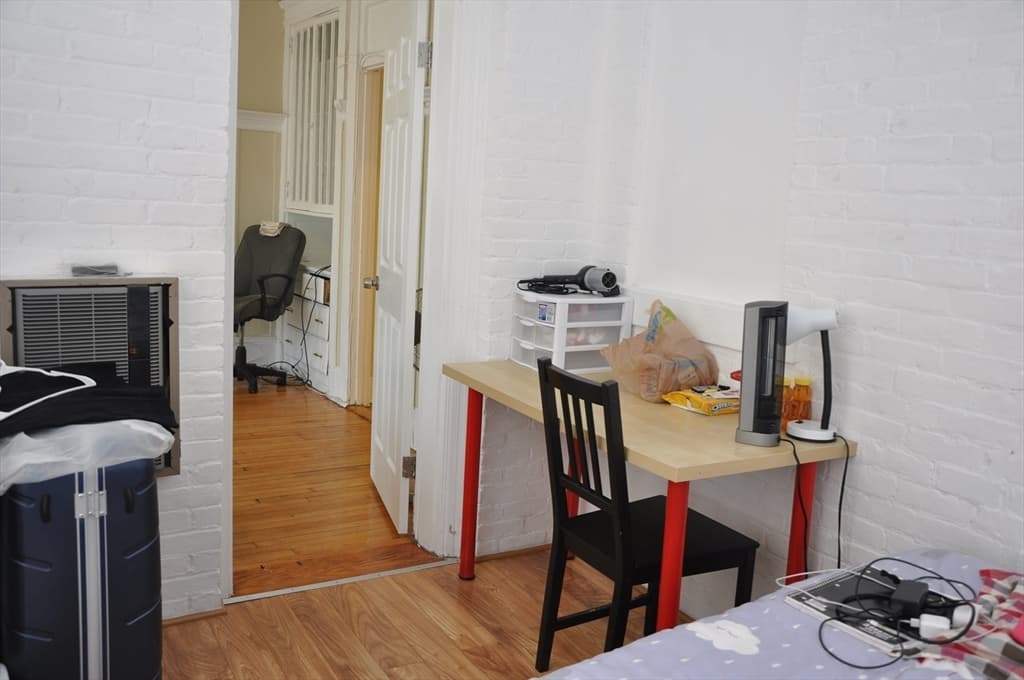 30 Glenville Ave #1 photo 5