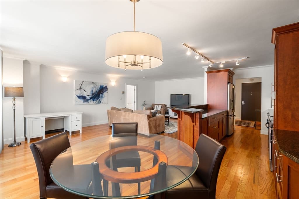 50 Longwood Ave #214 photo 2