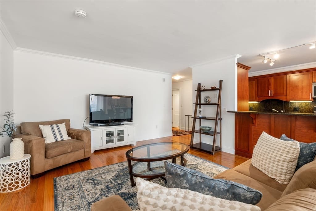 50 Longwood Ave #214 photo 3