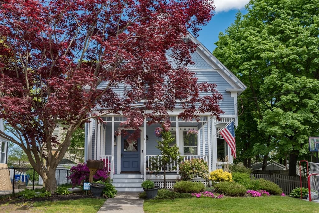 47 Franklin Ave photo 2