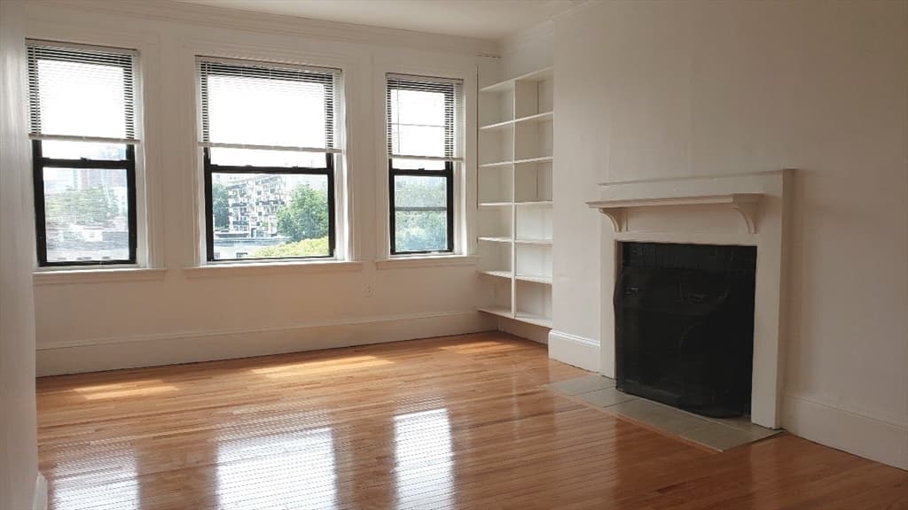 924 Beacon Street #7