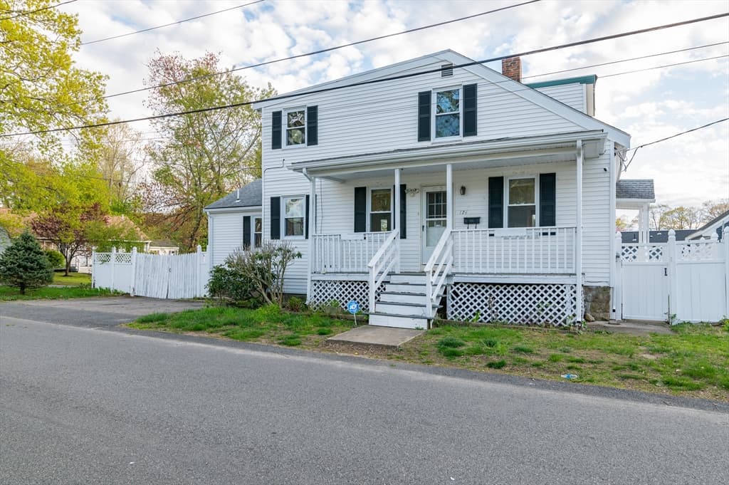 174 Bourne St photo 2