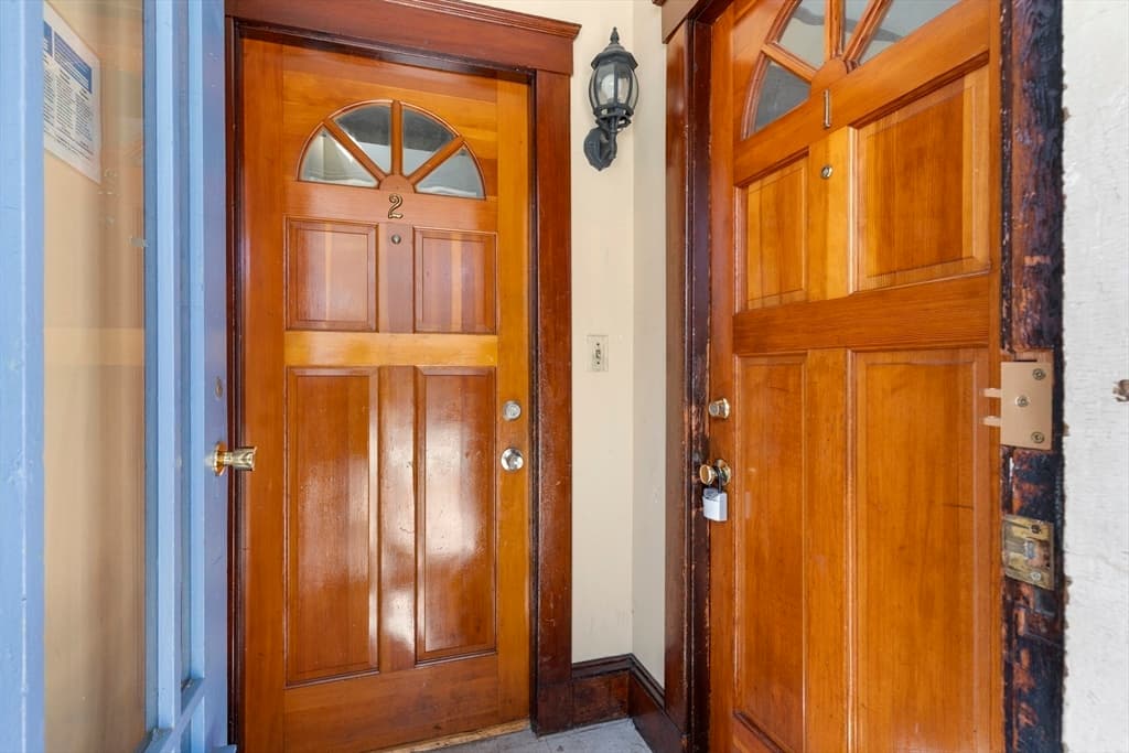 929 Broadway photo 4