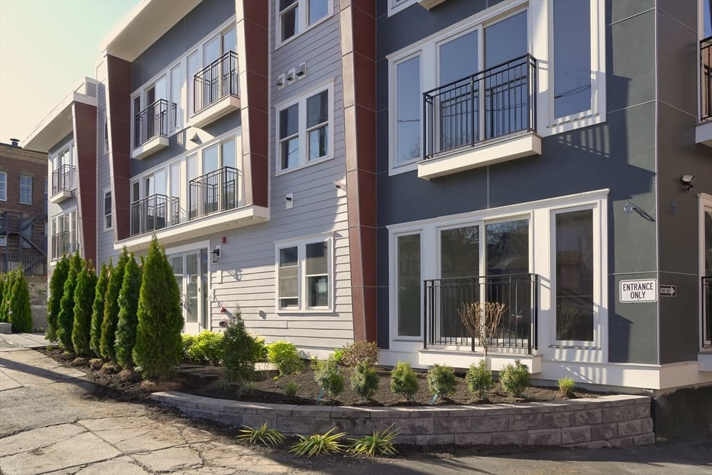 21 Glen Rd #8
